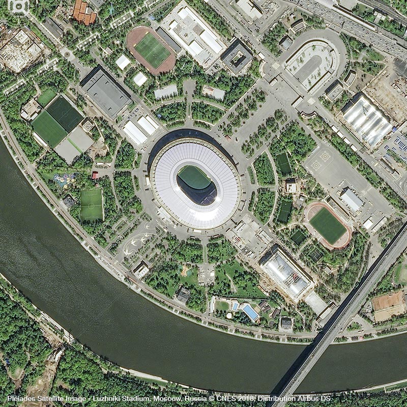 Pléiades卫星图像-卢日尼基体育场
